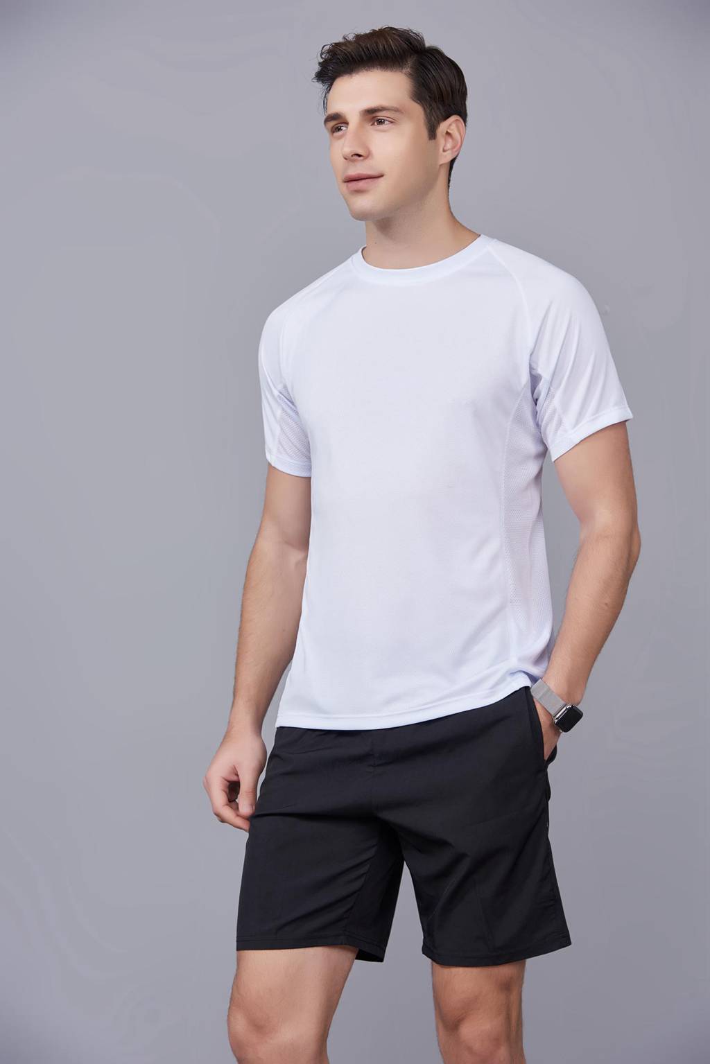 修身運(yùn)動(dòng)短袖 舒適透氣跑步訓(xùn)練速干T恤-白色